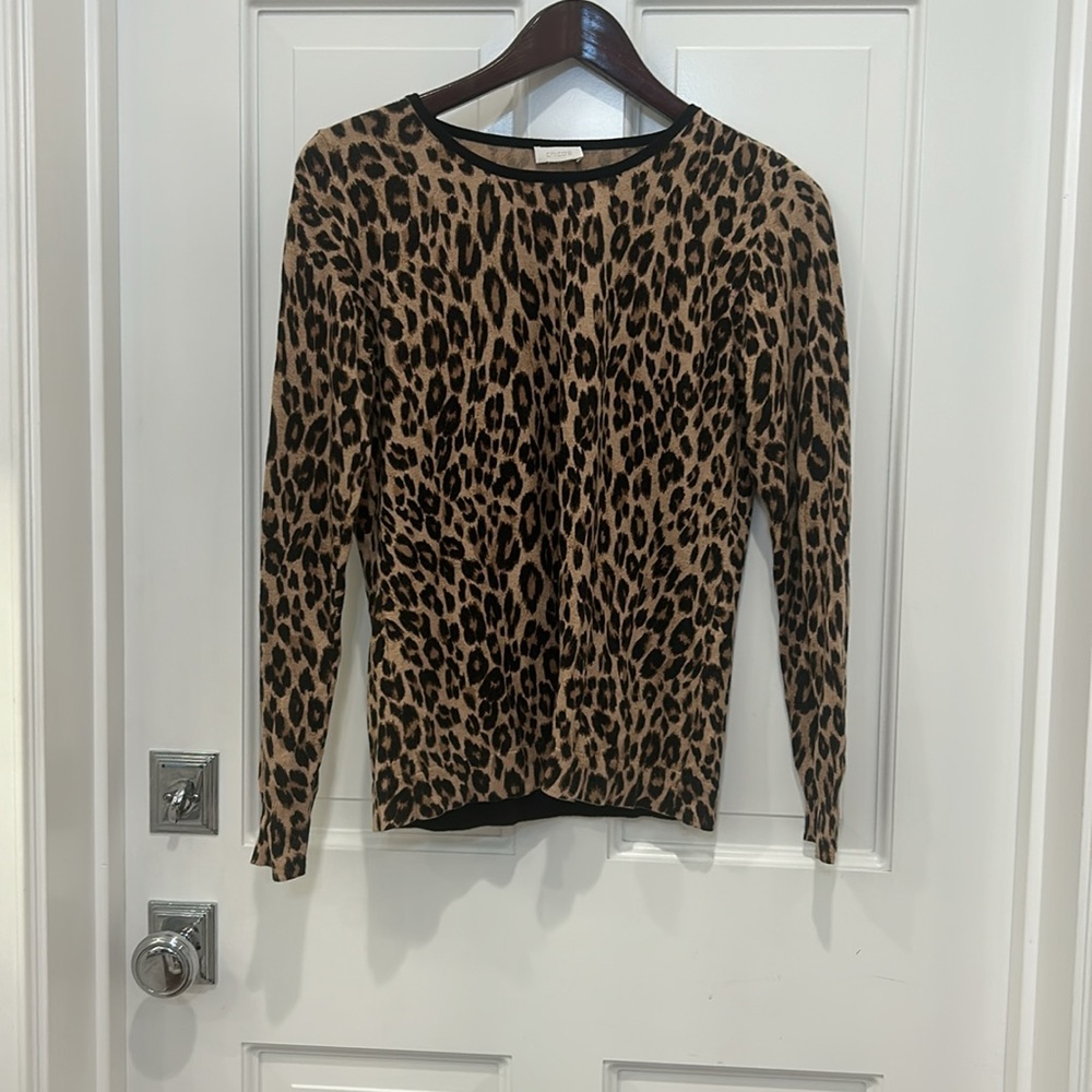 CHICOS leopard top size M